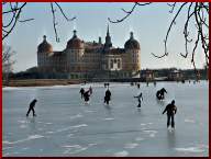 Eislauf vor Schloss Moritzburg. Bild: UVS