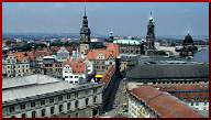 Dresden von der Frauenkirche elbabwärts gesehen, 10.8.2002. Bild: UVS